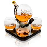 Whiskeykaraff Globe 85 cl med 4 glas och träplatta