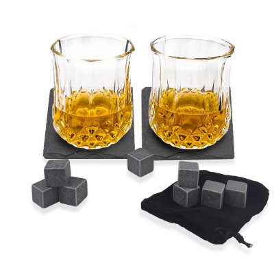 Whiskysett i treboks med glass, tang og whiskysteiner