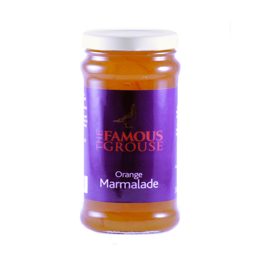 Julegavepakke med whiskyglass, syltetøy og pastiller